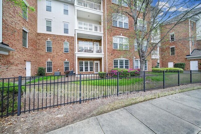 Building Photo - 15011 Santa Lucia Dr