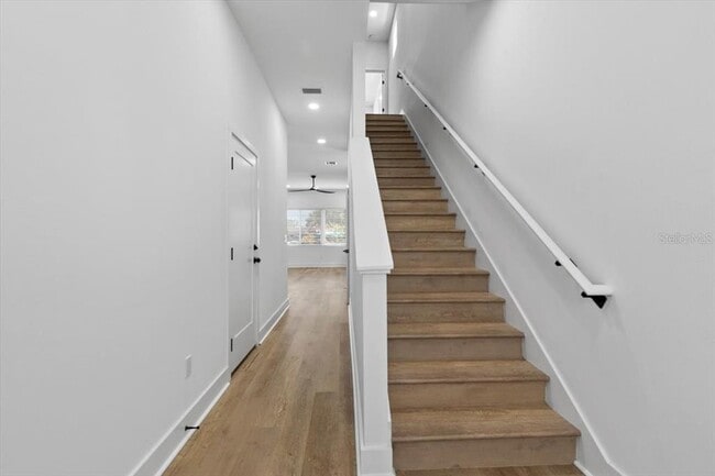 Building Photo - 2608 W Columbus Dr