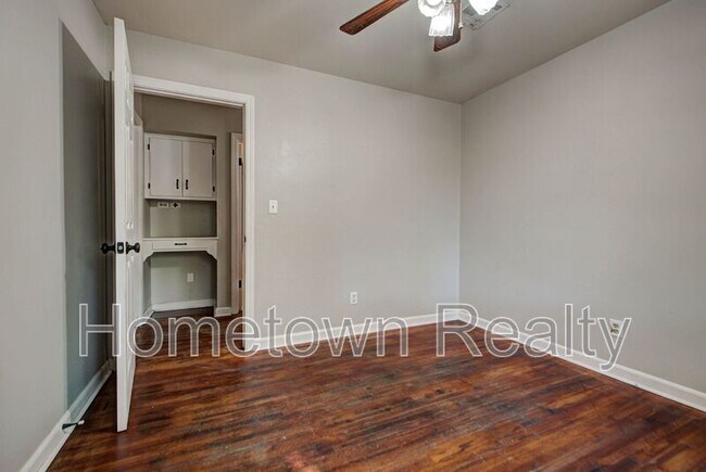 Building Photo - 2200 Downing St