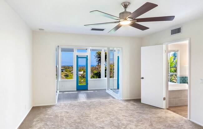 Building Photo - 6722 Dume Dr