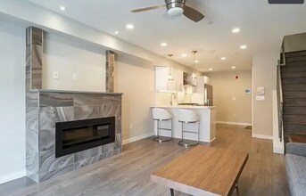 Building Photo - Elevated City Living in a Newly Constructed Grad Hospital Triplex