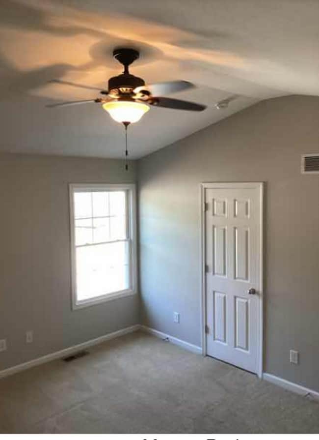 Building Photo - 3 bedroom, 2.5 bath Condo: Stoneview Neighborhood in Ellettsville! Available NOW!!