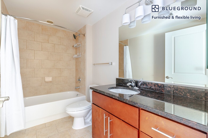 Building Photo - 425 L St NW