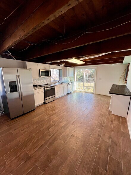 Building Photo - 8442 McCrory Ln