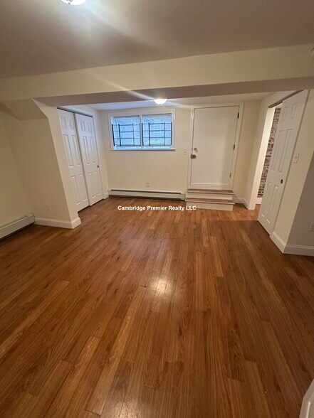 Building Photo - 387 Harvard St