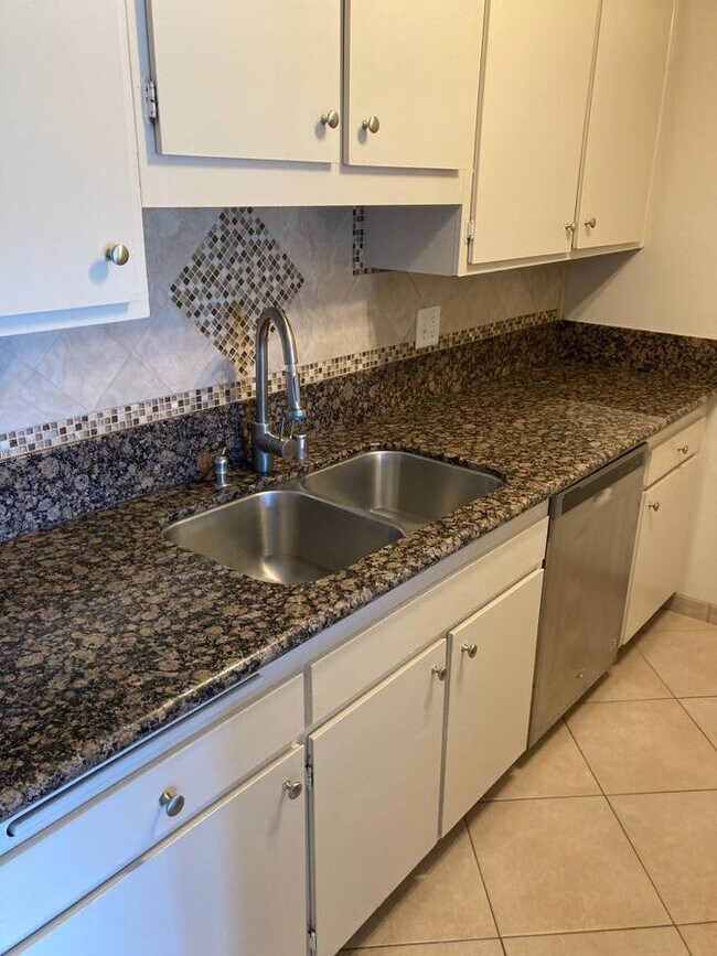 Kitchen - 448 N Bellflower Blvd
