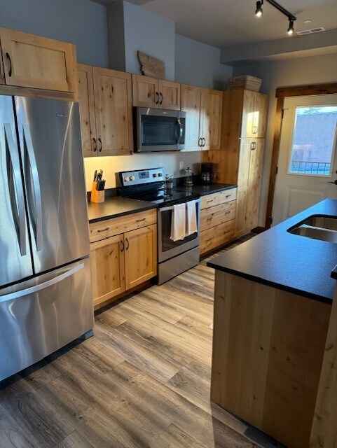 Building Photo - 509 Nucleus Ave