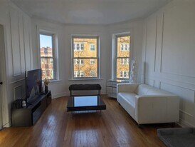 Building Photo - 2506 N Avers Ave