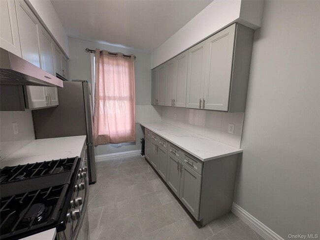 Building Photo - 205-17 Hollis Ave