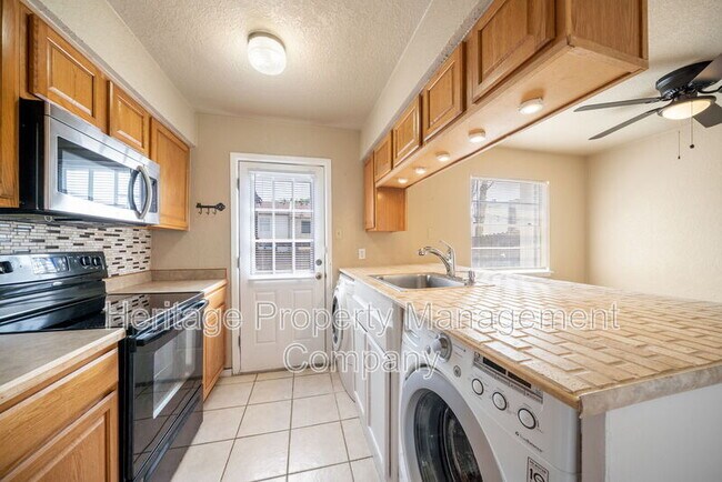 Building Photo - 6427 Wurzbach Rd
