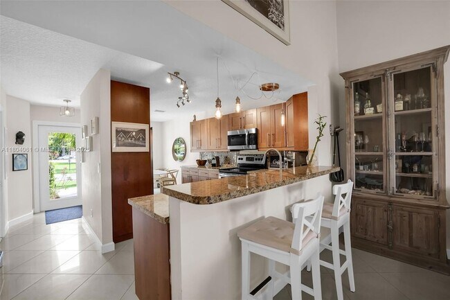 Building Photo - 10323 Hidden Springs Ct