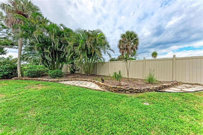 Building Photo - 451 N Shore Dr