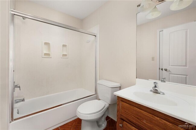 Building Photo - 14 Harvard Ave