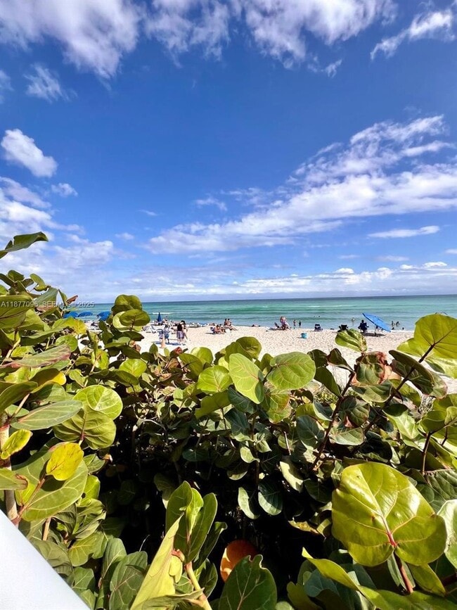 Building Photo - 19201 Collins Ave