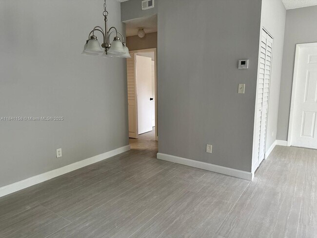 Building Photo - 891 Cypress Park Way