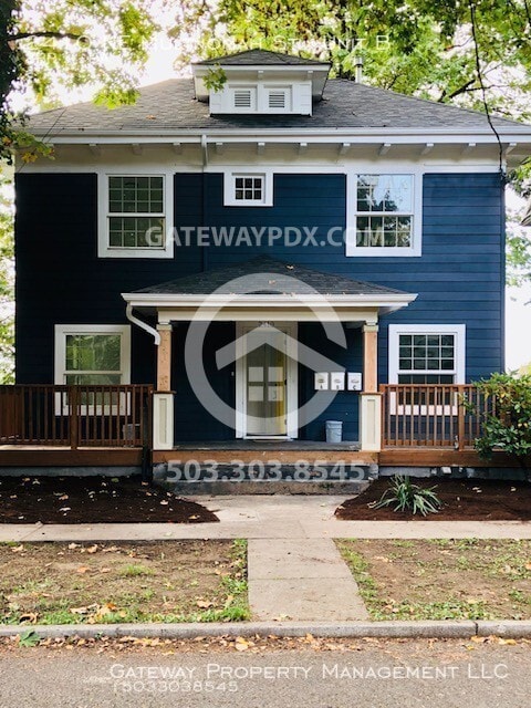 Primary Photo - 2410 NE Multnomah St