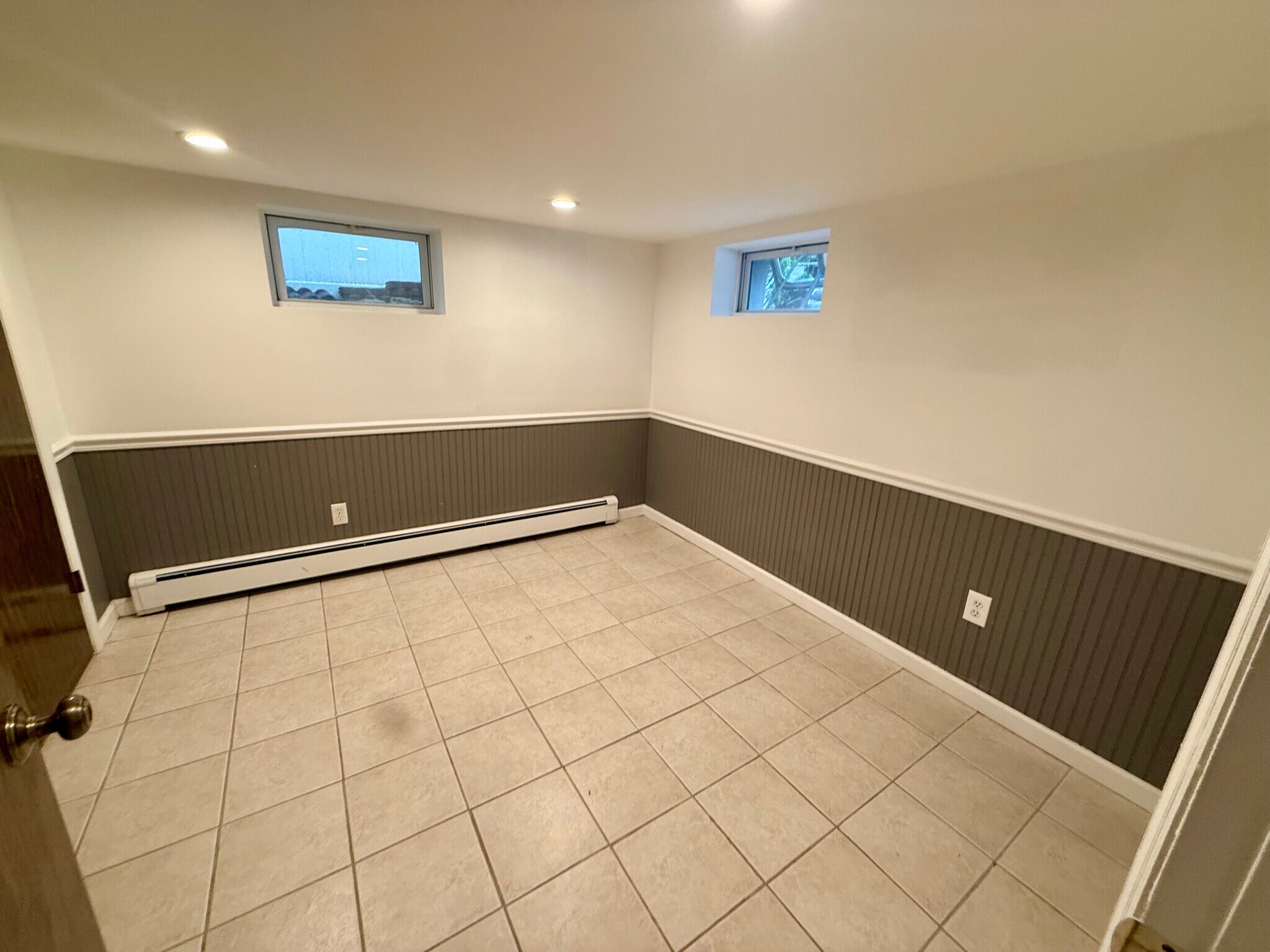 Building Photo - 102 Halstead Ave