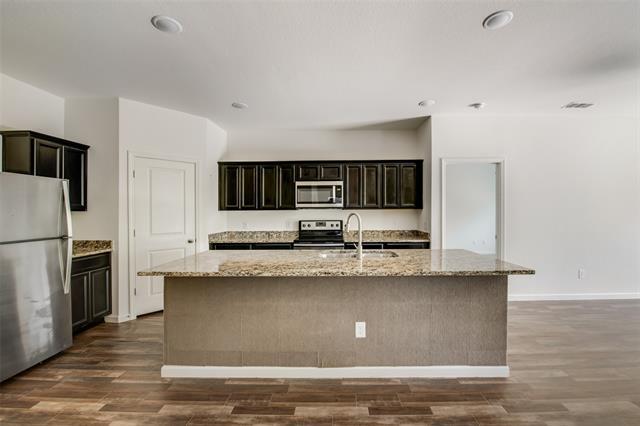 Building Photo - 425 Waterline Dr