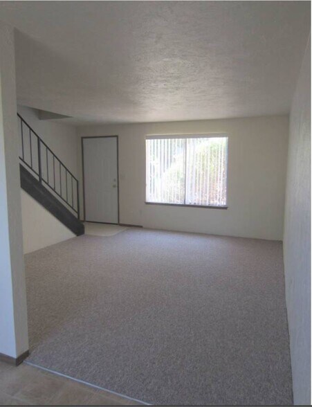 Primary Photo - 1035 NW 27th St