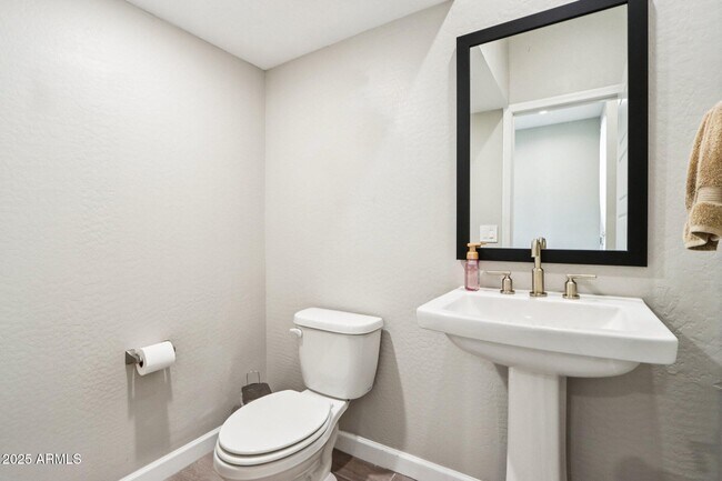 Building Photo - 4869 E Muriel Dr