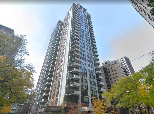 Primary Photo - 1340 N Astor St