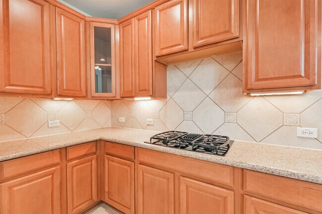 Building Photo - 6 Cordella Pl