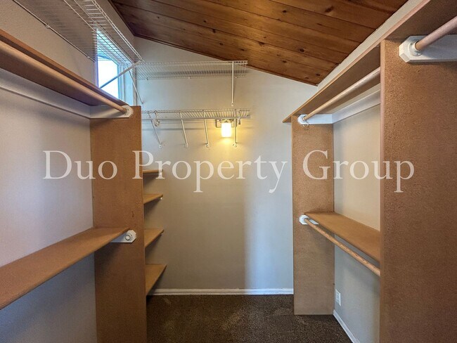 Building Photo - G Street