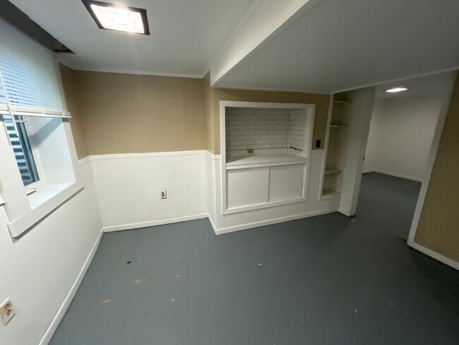 Building Photo - 4 bedroom, 2 bathroom home in the peaceful community of Mahtomedi access to White Bear Lake