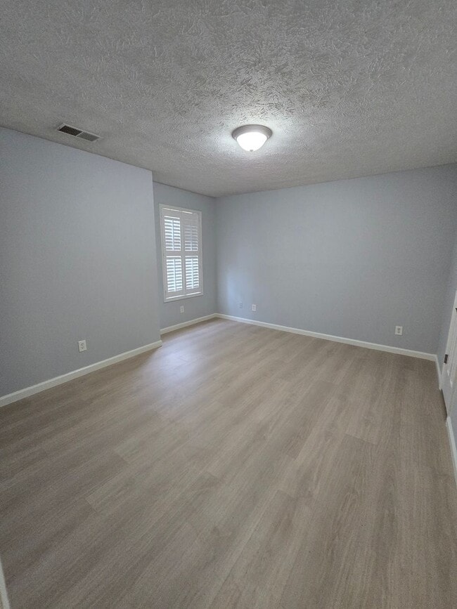 Building Photo - 2700-3 Preston Woods Drive