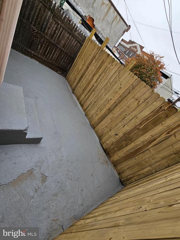 Building Photo - 2223 N Hancock St