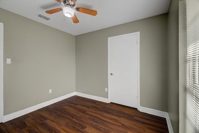 Building Photo - 6315 Rustygate Dr