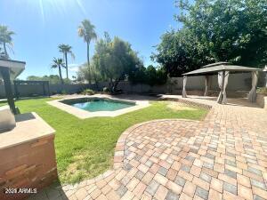 Building Photo - 2715 E Cholla St