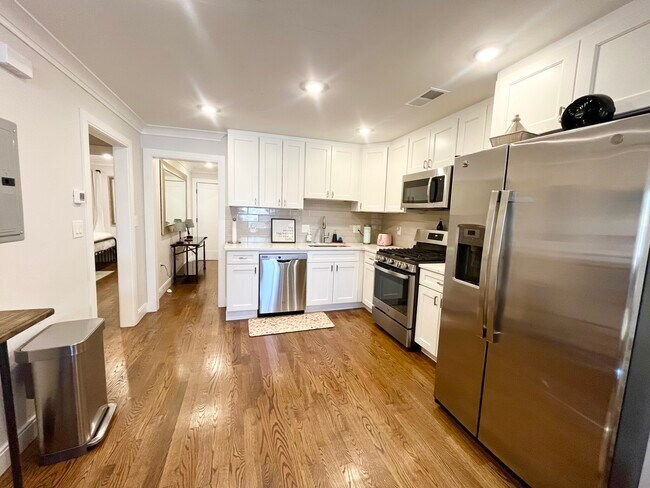 Building Photo - 25 Rockledge St