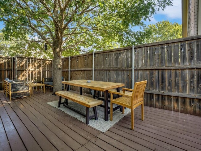 Building Photo - 4215 Voss Hills Pl