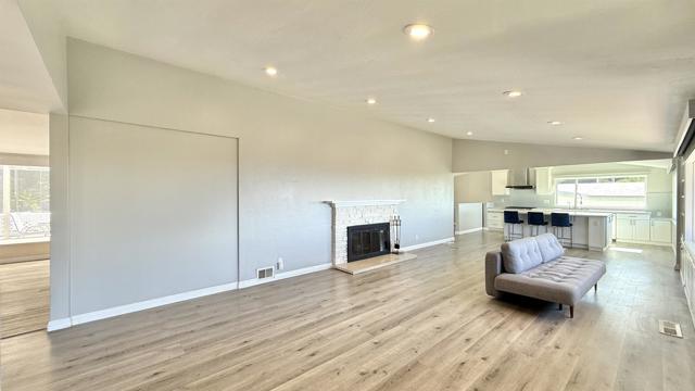 Building Photo - 6611 Avenida De Las Pescas