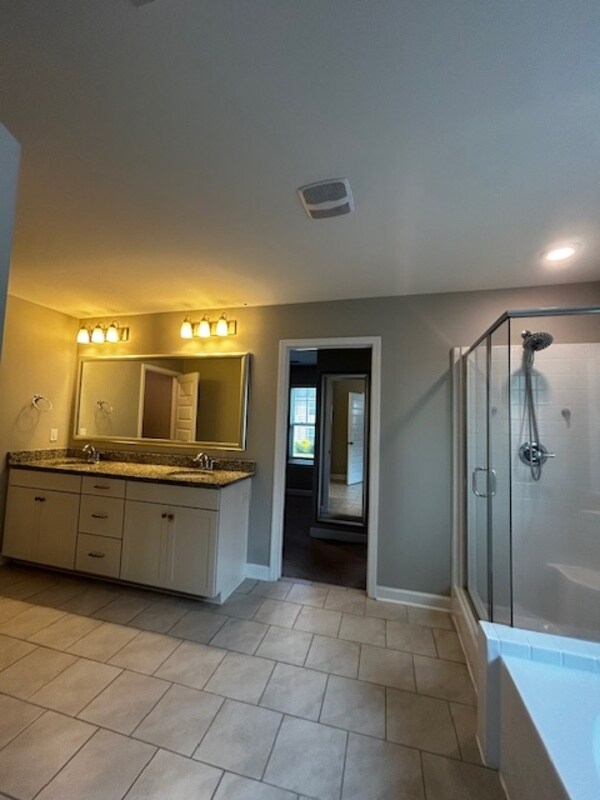 Building Photo - 309 Madison Park Dr