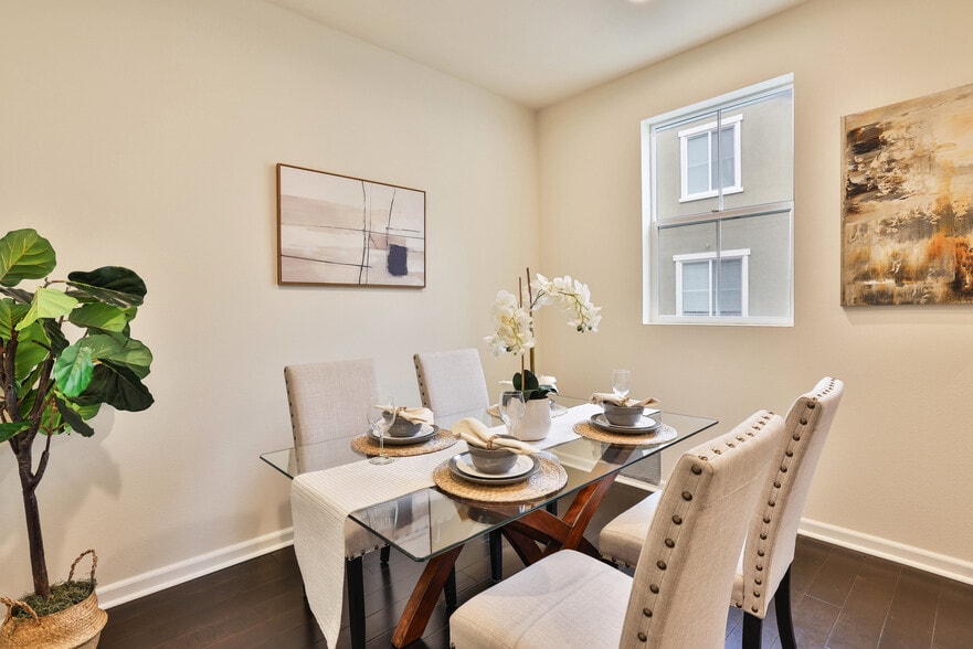 Dining - 1310 Nestwood Way