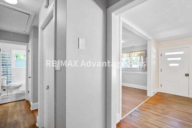 Building Photo - 1508 Noblin Dr