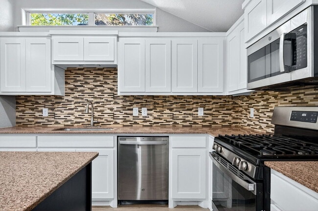 Building Photo - 1803 W Hull St