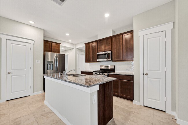Building Photo - 252 Laura Leigh Ln