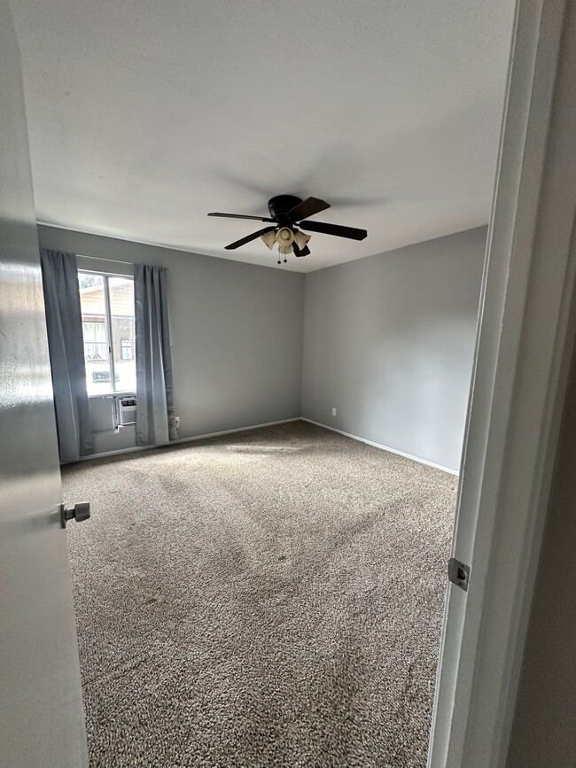 Building Photo - 512 Sandalwood Pl