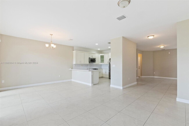 Building Photo - Northwest 61 Lane, Doral, FL 33178 - 4 BR ...