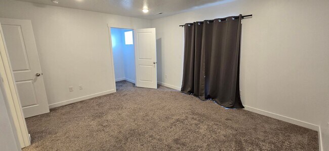 Building Photo - 3 Bed 2 Bath Townhouse in Lehi!!