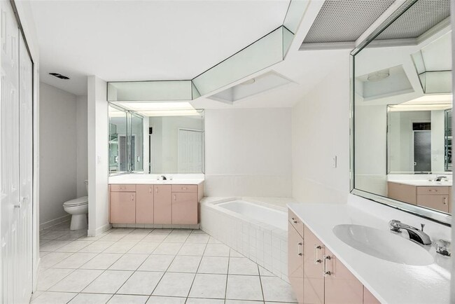 Building Photo - 5 Cache Cay Dr