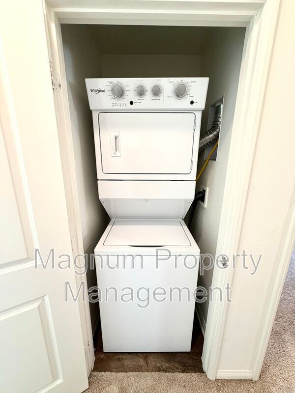 Building Photo - 26564 Rosebay Way