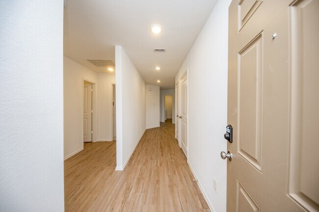 Building Photo - 27122 River Birch Ridge Dr