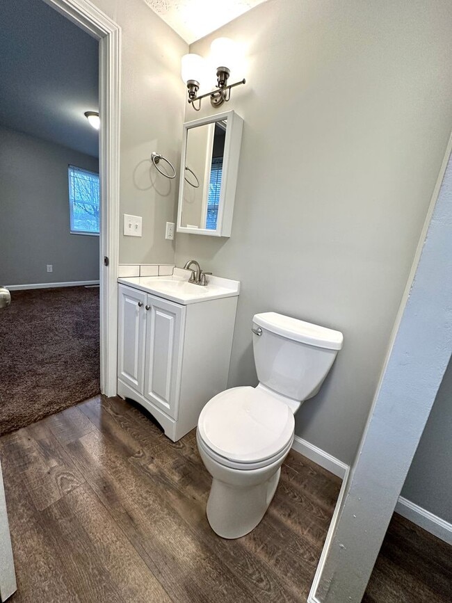 Building Photo - 6550 Summerdale