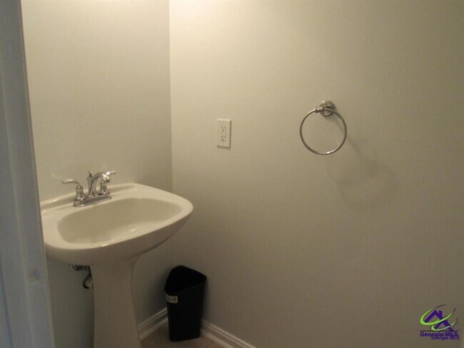 Building Photo - 100 Sunchase Ct