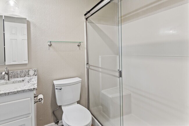 Building Photo - 1100 Excalibur Dr