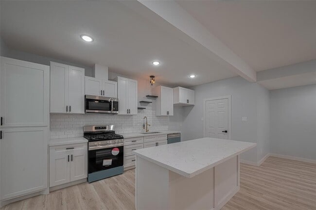 Building Photo - 25411 Friar Lake Ln